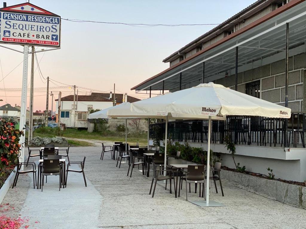 Hostal Sequeiros San Ciprián de Viñas Exteriér fotografie