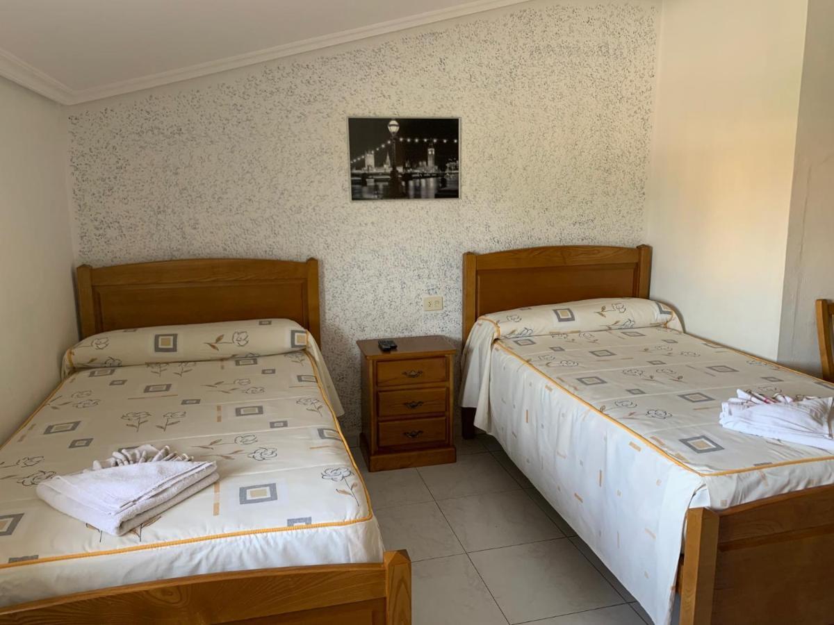 Hostal Sequeiros San Ciprián de Viñas Exteriér fotografie