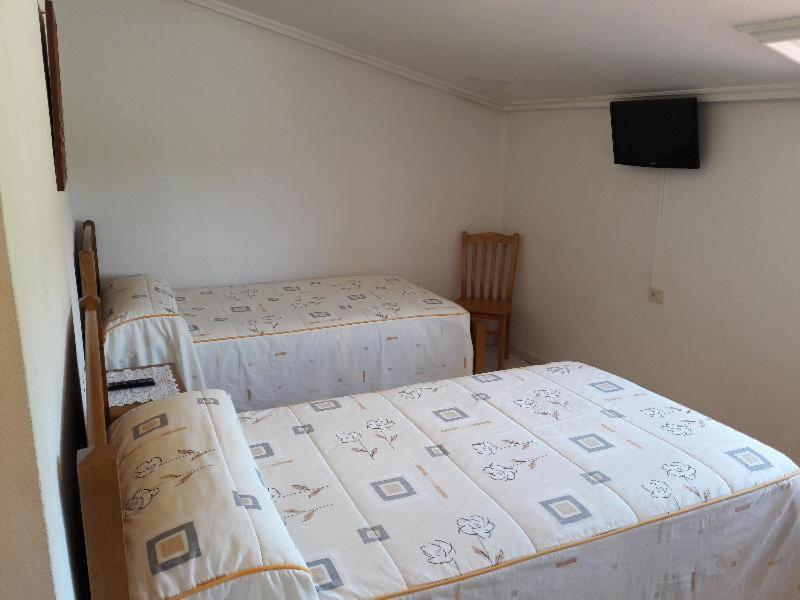 Hostal Sequeiros San Ciprián de Viñas Pokoj fotografie