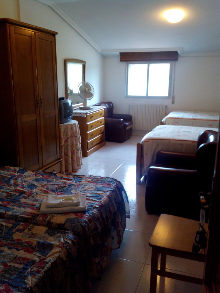 Hostal Sequeiros San Ciprián de Viñas Exteriér fotografie