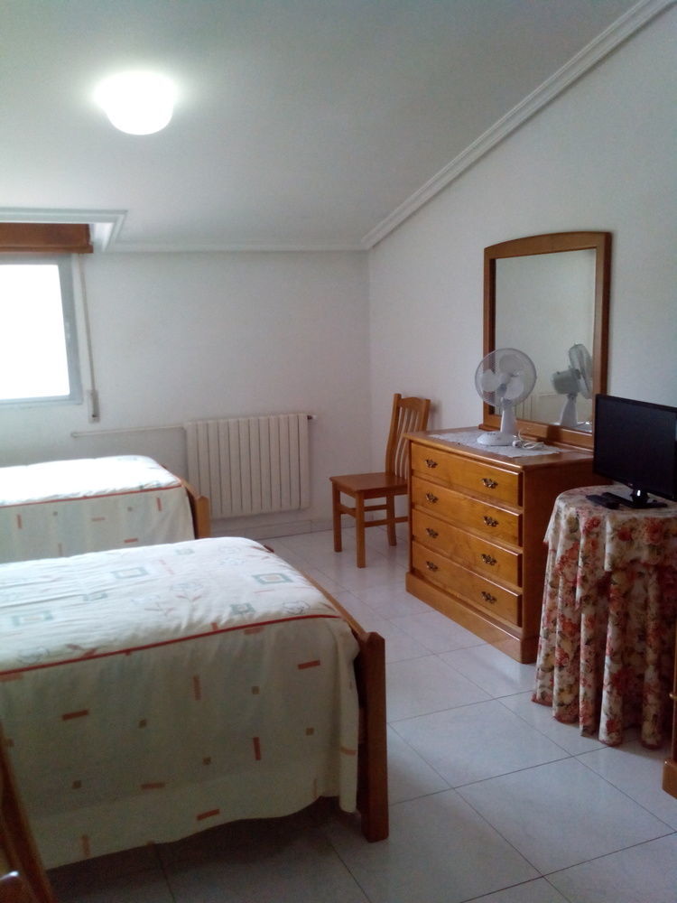 Hostal Sequeiros San Ciprián de Viñas Exteriér fotografie